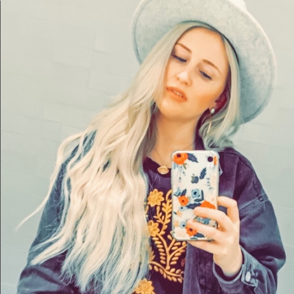 Meet your Posher, Bethany